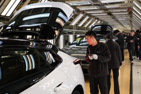 china crashed into gaming company car China Factory
