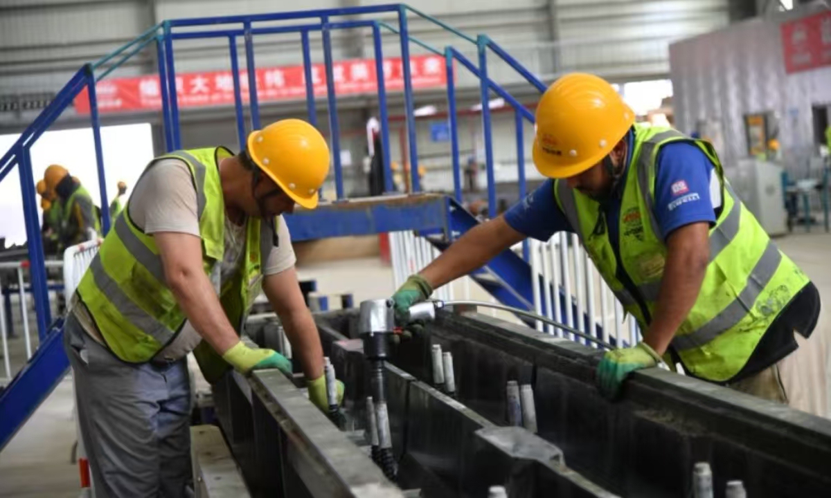 china railroad construction company