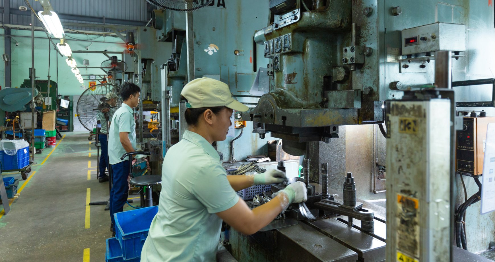 companies move from china to vietnam