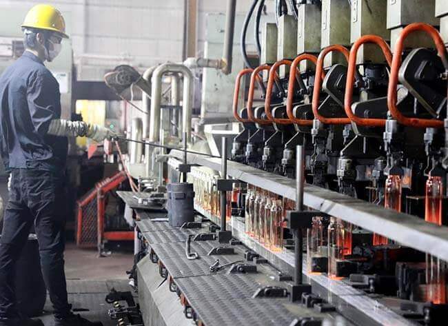 how moving companies handle delicate glassware or china