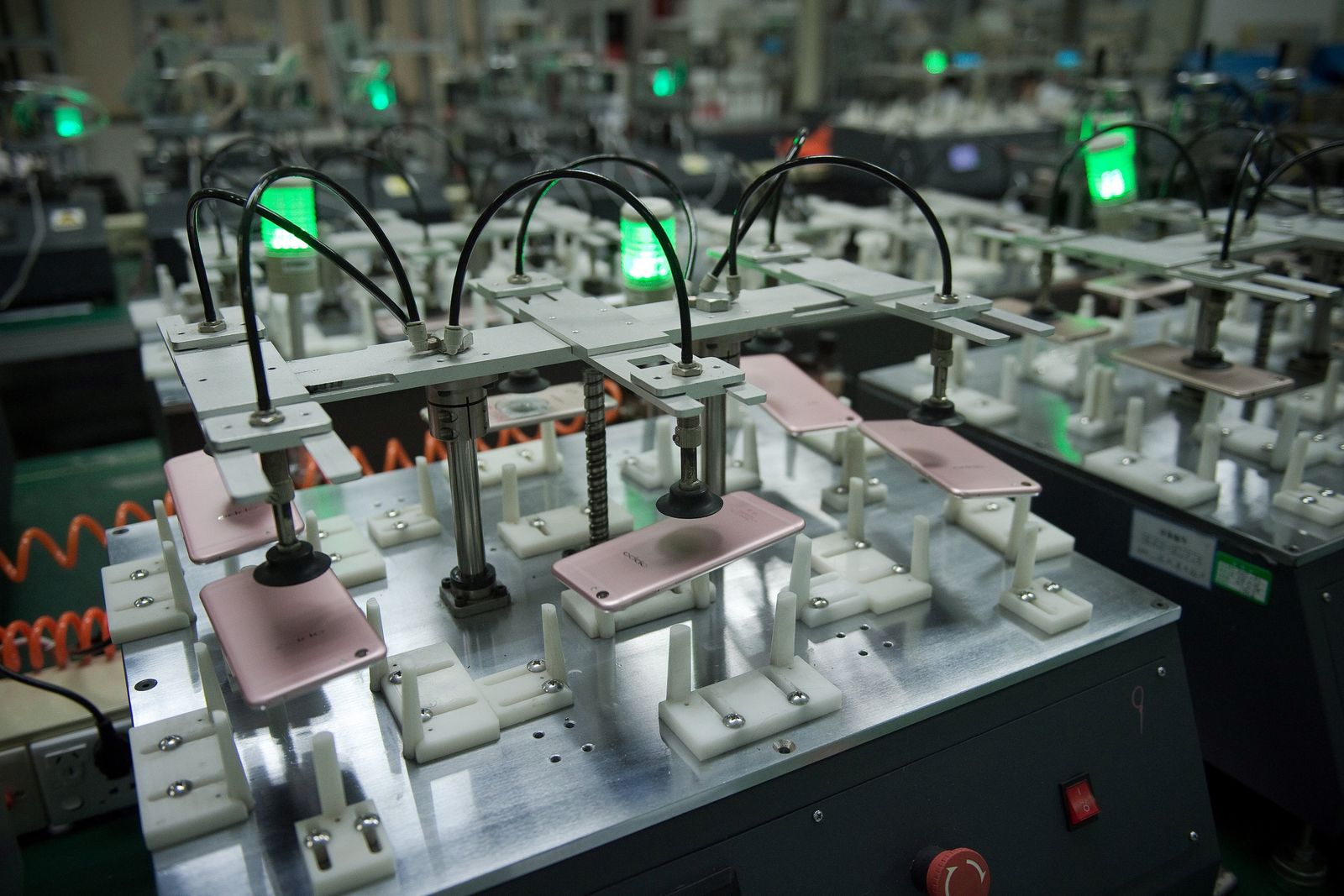 largest phone company in china