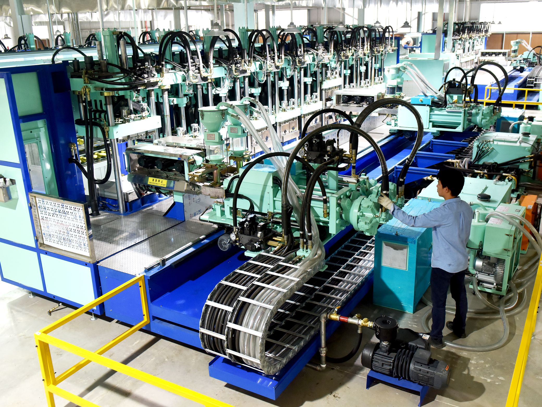 pretend to work company china