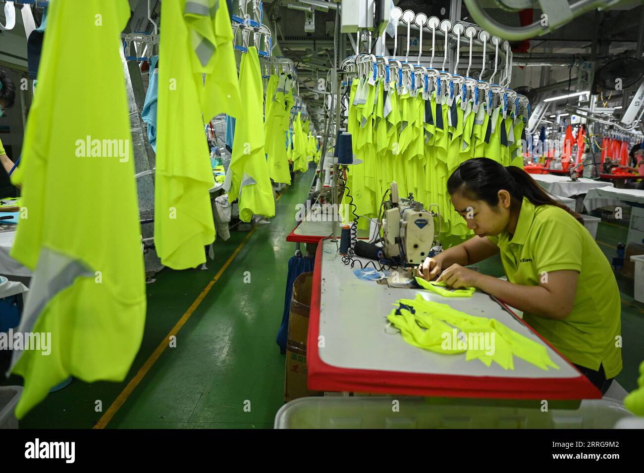 spanish companies in china