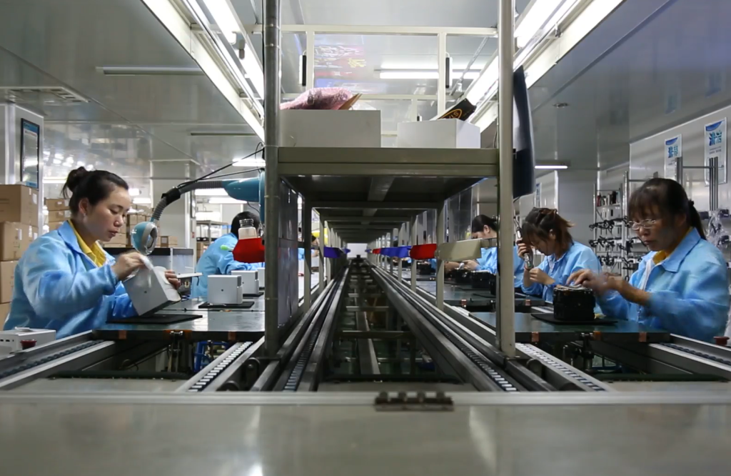 the company began doing business in china en español