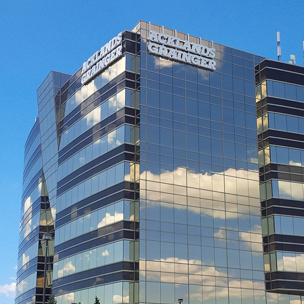 Channel letter signs