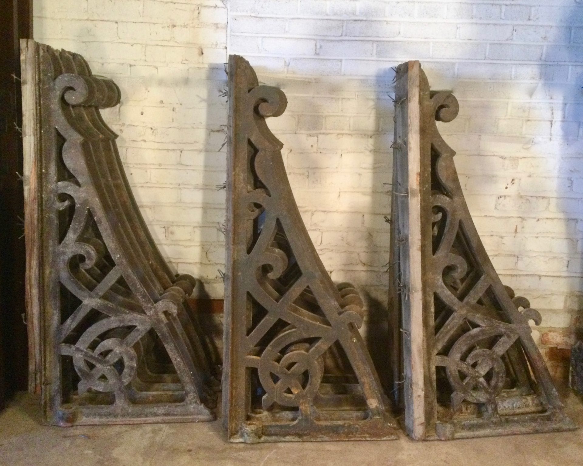 Corbels & Brackets