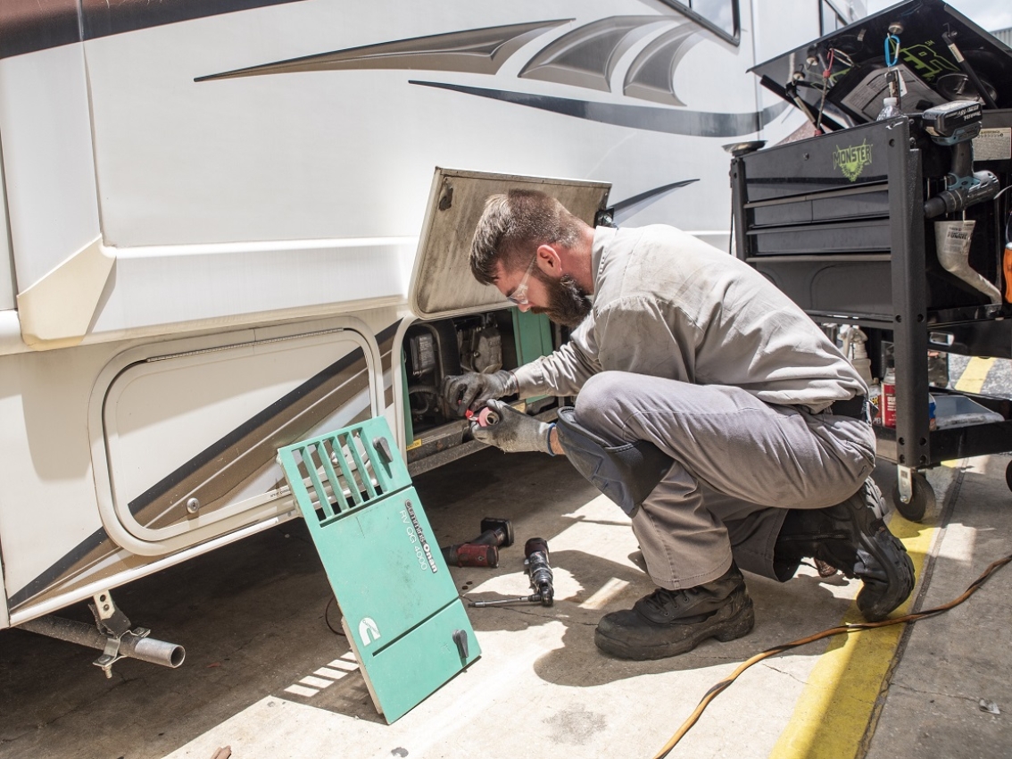 Cummins RV Generators