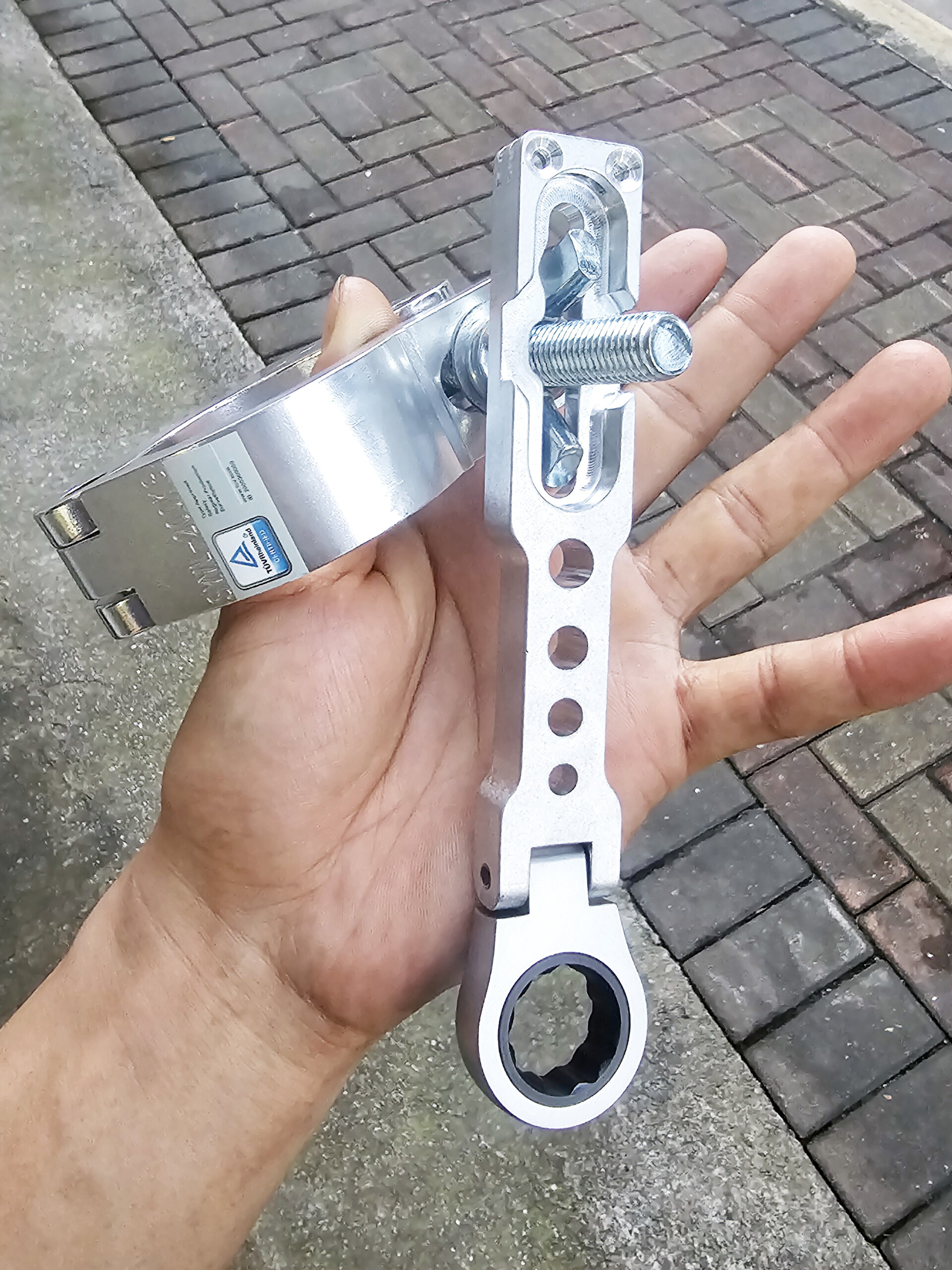 Custom Butterfly Wrench Gyd, Manufacturer