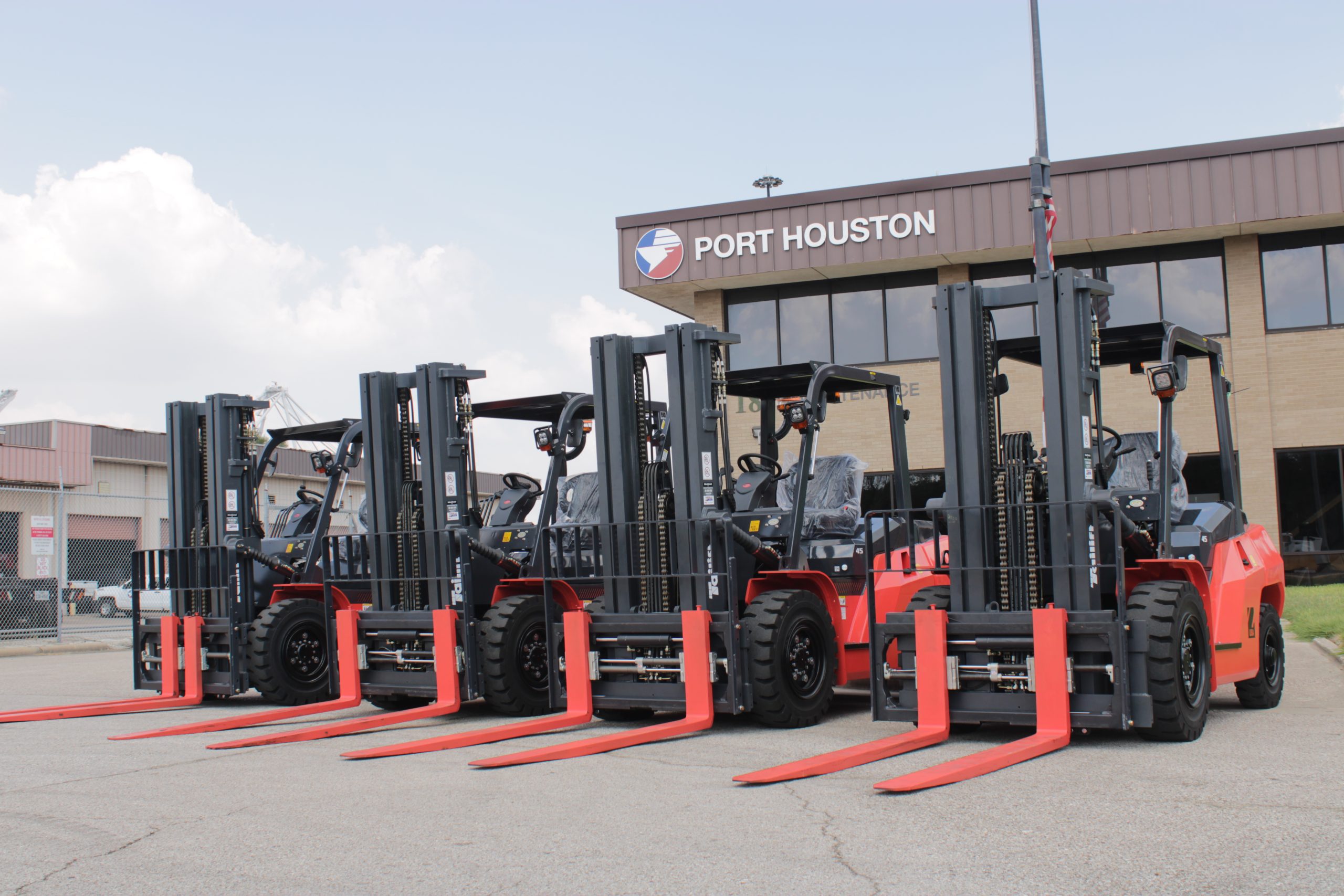 Forklifts & Lift Trucks