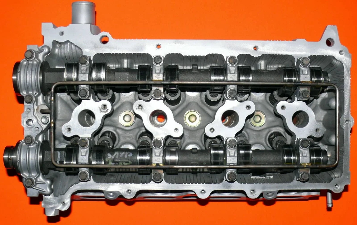 Genuine Toyota Pickup Cylinder Head