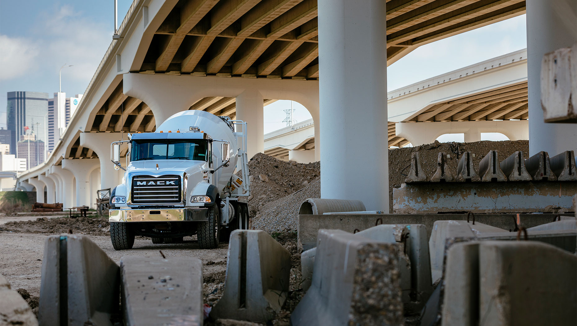 Mack Trucks Features its Mack Granite TerraPro and MD Series ...