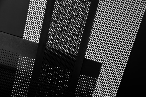 Metal (hard) grills vs cloth (soft) grills