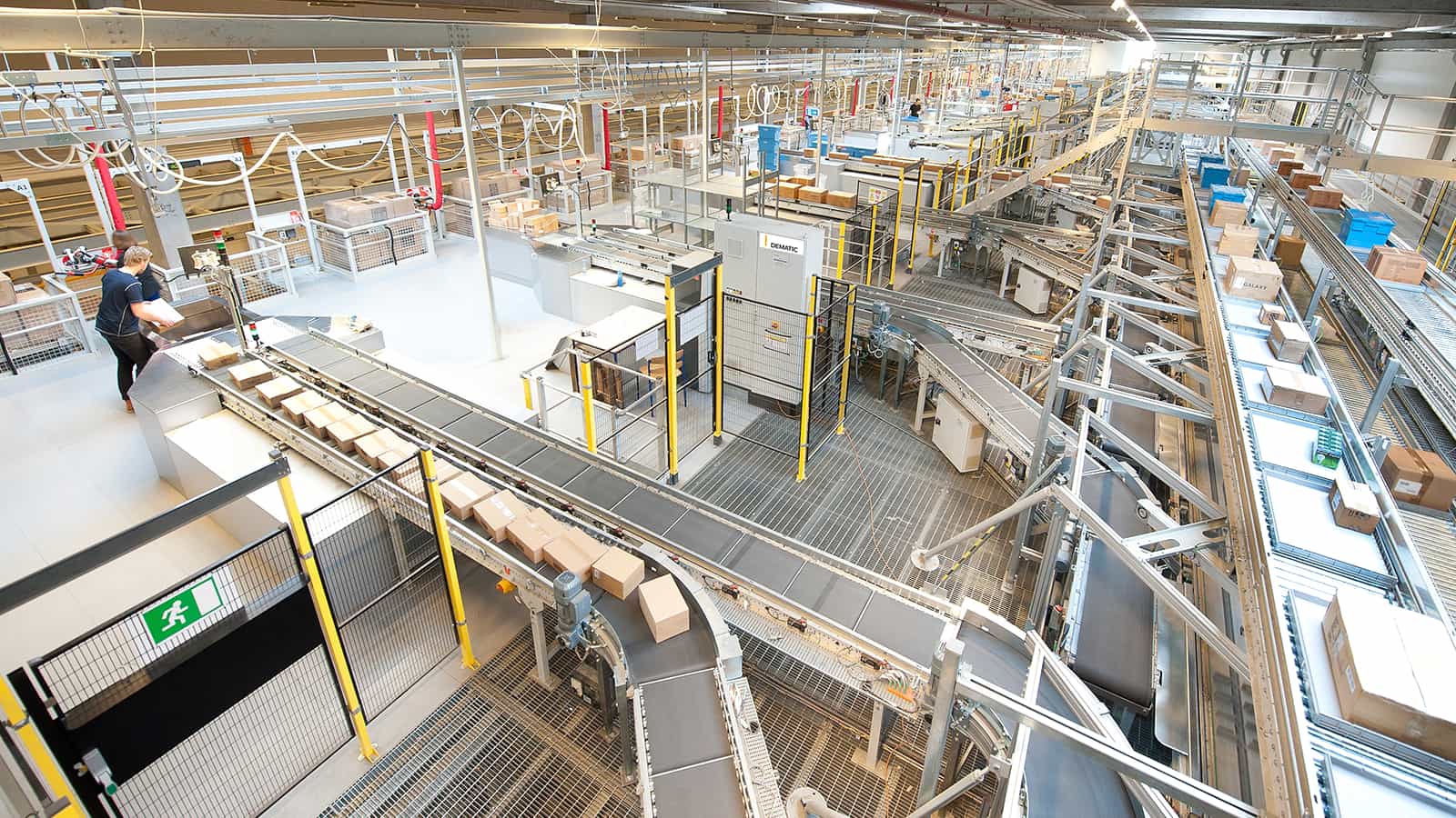 Palletising in intralogistics with modular solutions.