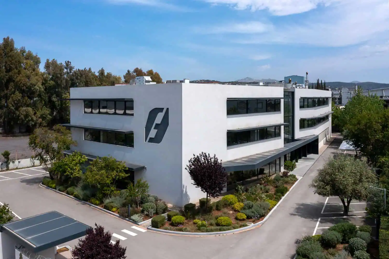 THEON INTERNATIONAL – Night Vision