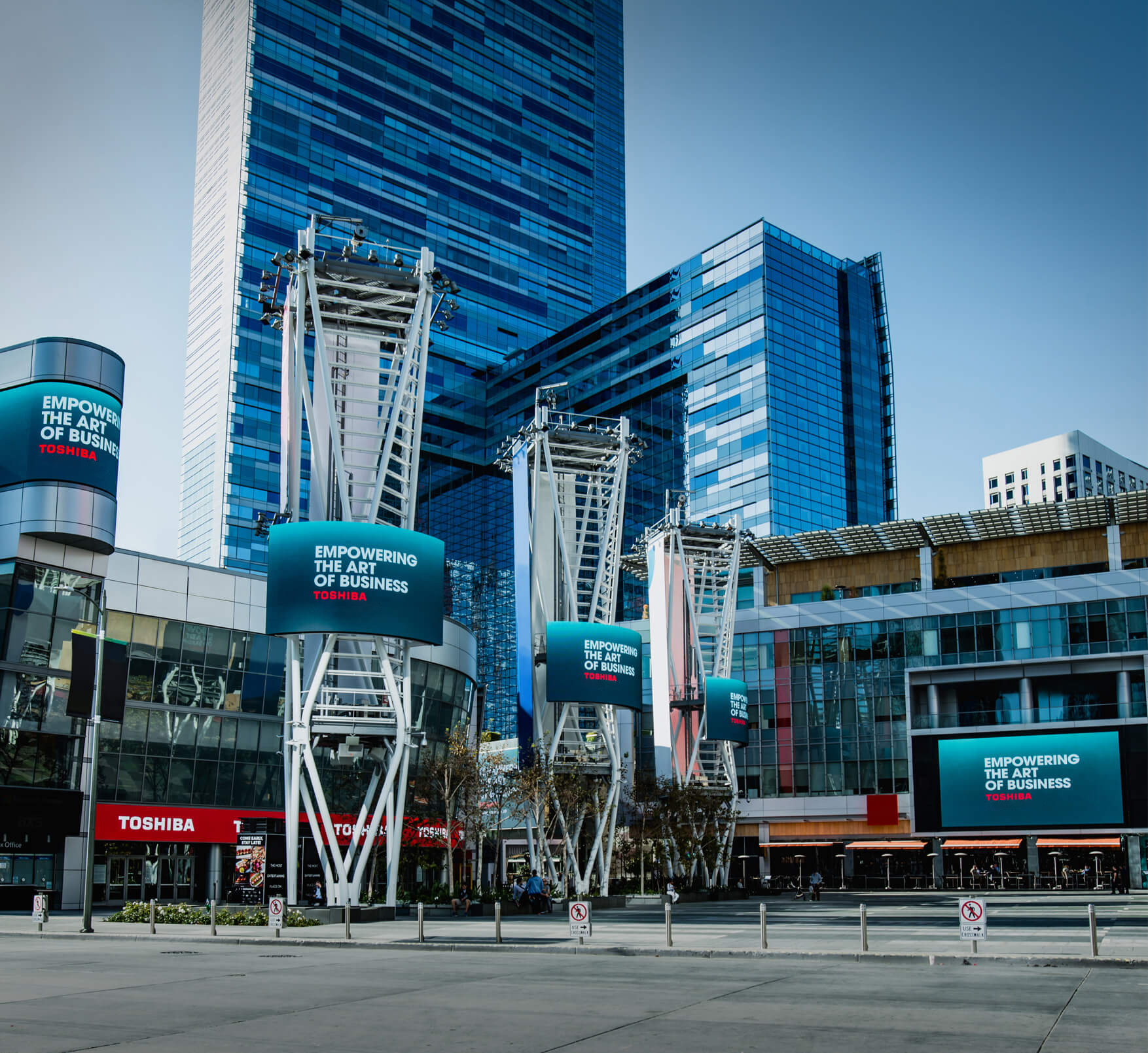 Toshiba Digital Signage & Displays