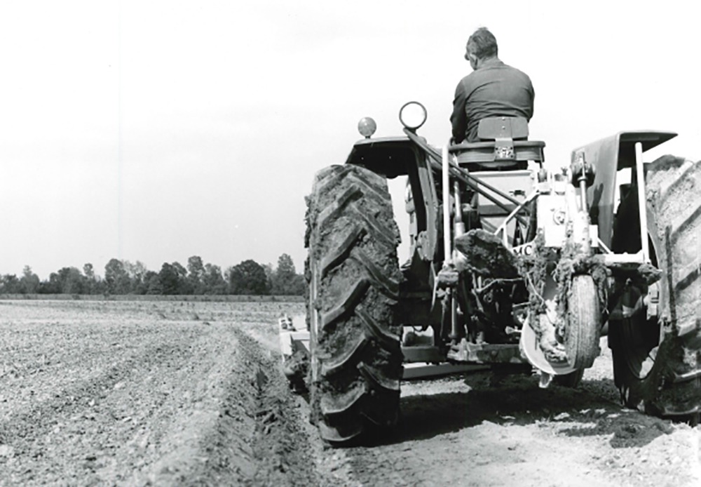 Tough tillage tools & farm equipment since 1947