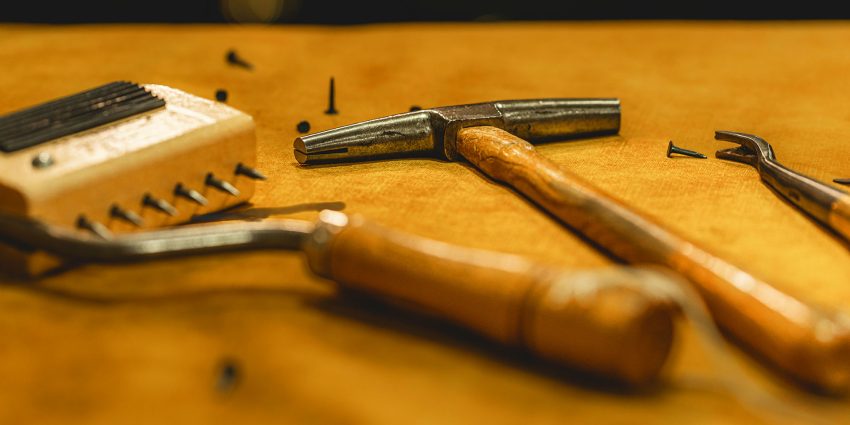 Upholstery Tools Supplier Cutting & Fastening